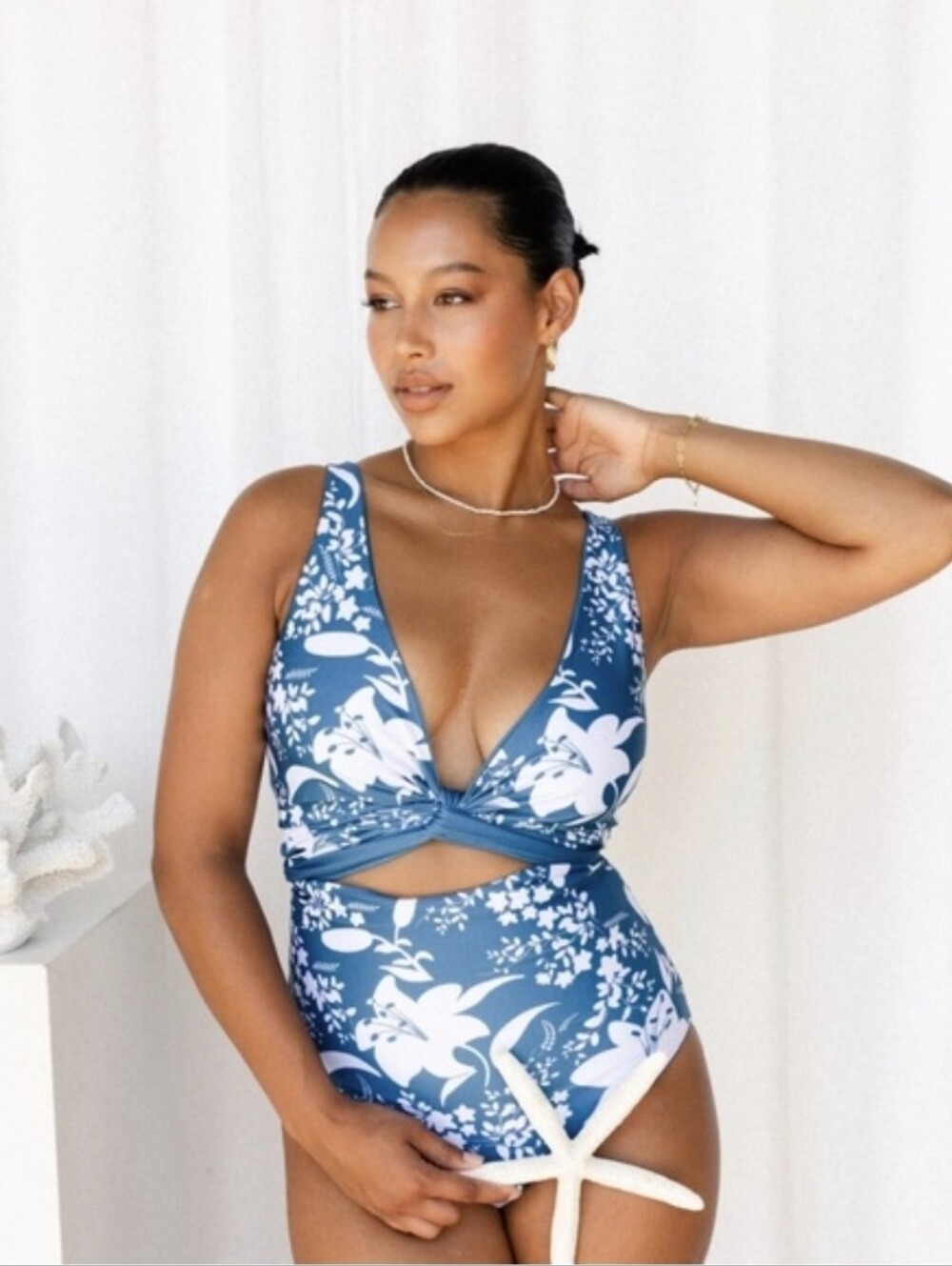 Baiia Floral Bikini Top in Navy